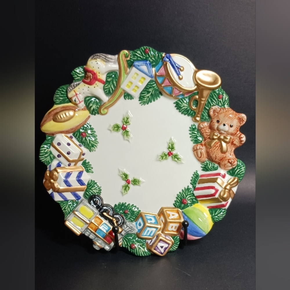 Vintage Fitz and Floyd Christmas Toyland 9” Canape Wall Decor Plate 1996